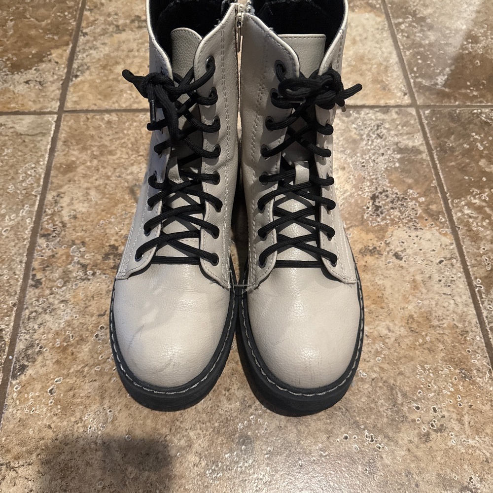 Beige combat boots